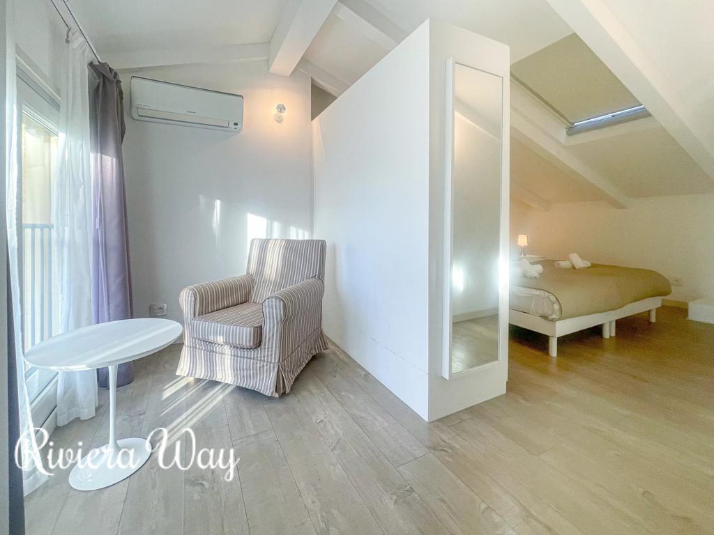 2 room apartment in Cannes, photo #6, listing #106248030