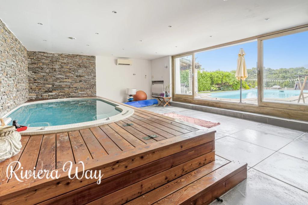5 room villa in La Gaude, photo #7, listing #104471472