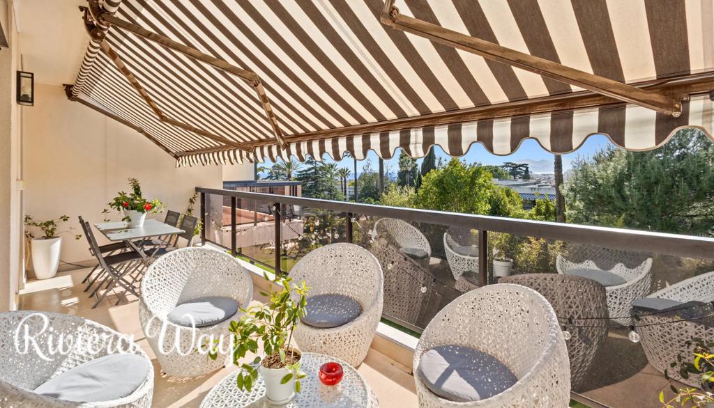3 room apartment in Cannes, photo #10, listing #105917238
