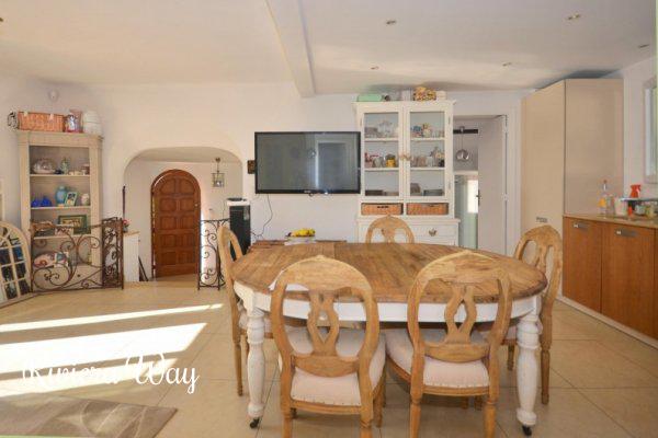 5 room villa in Juan-les-Pins, 115 m², photo #10, listing #76938540