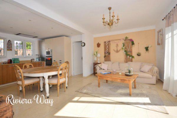 5 room villa in Juan-les-Pins, 115 m², photo #8, listing #76938540