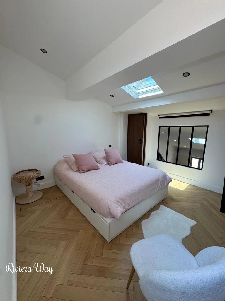 3 room apartment in Antibes, photo #8, listing #103435416