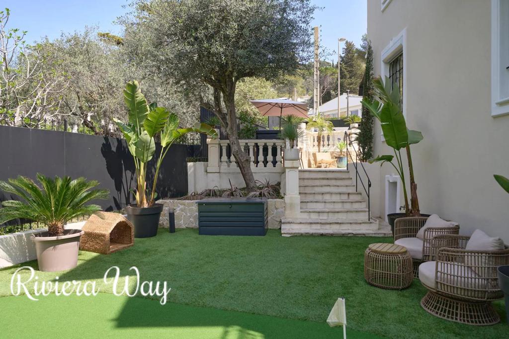 7 room villa in Le Cannet, photo #7, listing #103257000