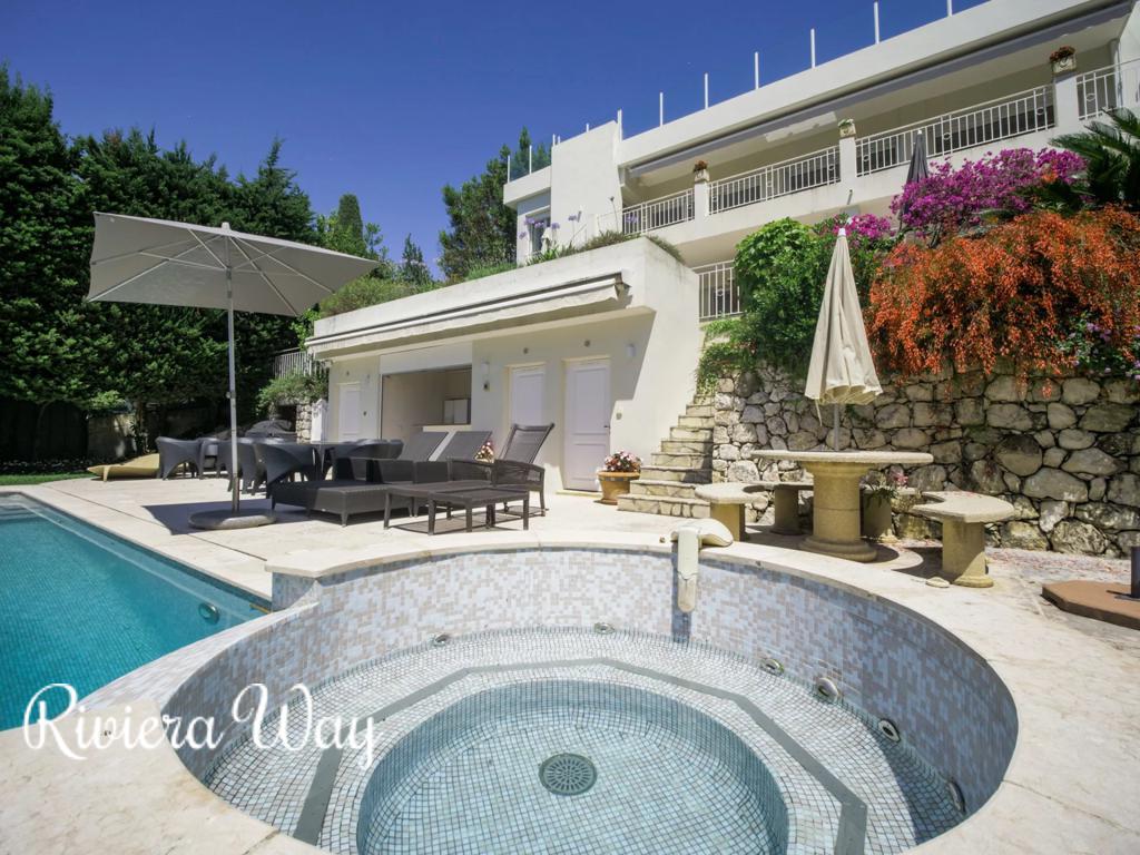 8 room villa in Cap d'Antibes, photo #3, listing #89484864