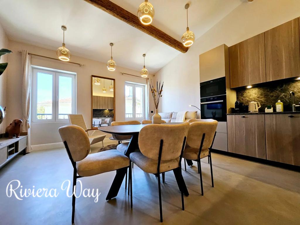 3 room apartment in Antibes, photo #1, listing #103725468
