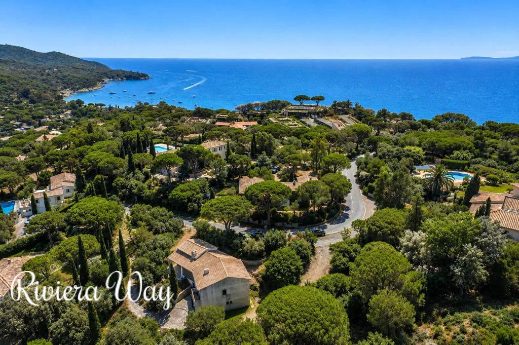 Villa in La Croix-Valmer, photo #1, listing #100288482