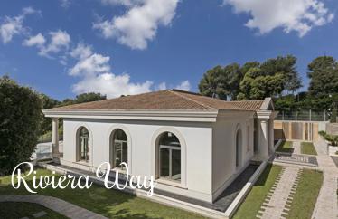 7 room villa in Biot