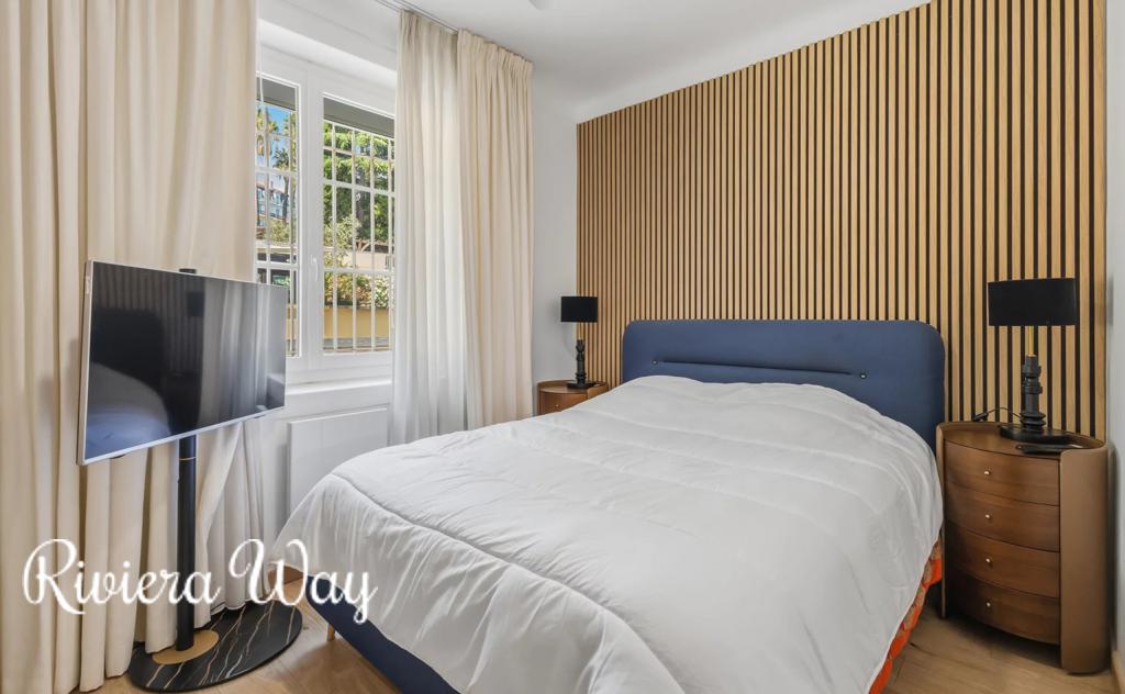 2 room apartment in Cannes, photo #4, listing #106461138