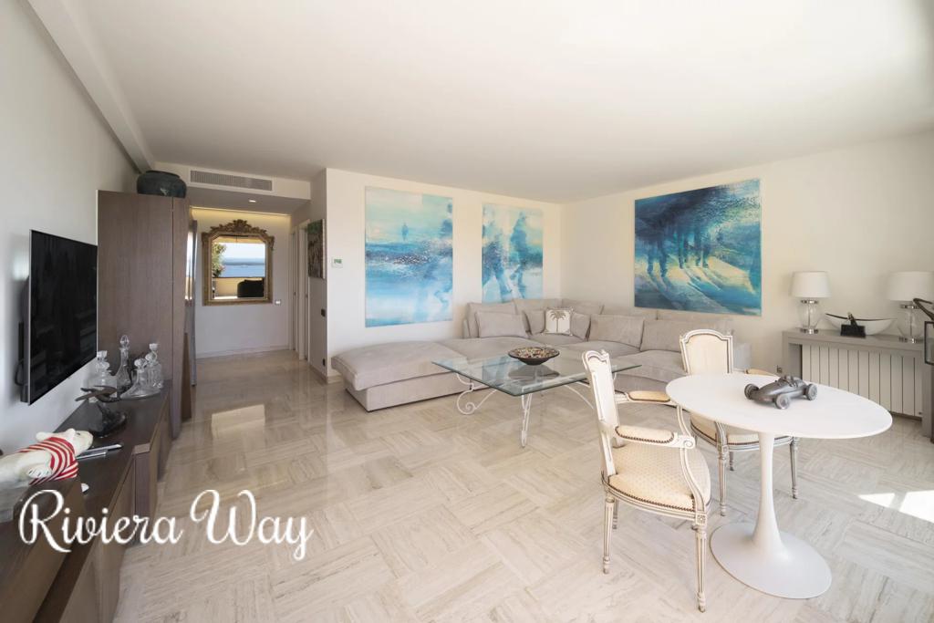 2 room apartment in Cannes, photo #6, listing #103789098