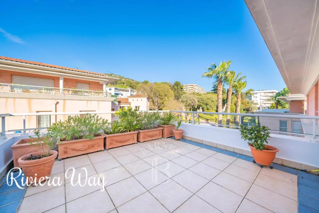 4 room apartment in Cannes, photo #8, listing #99409002