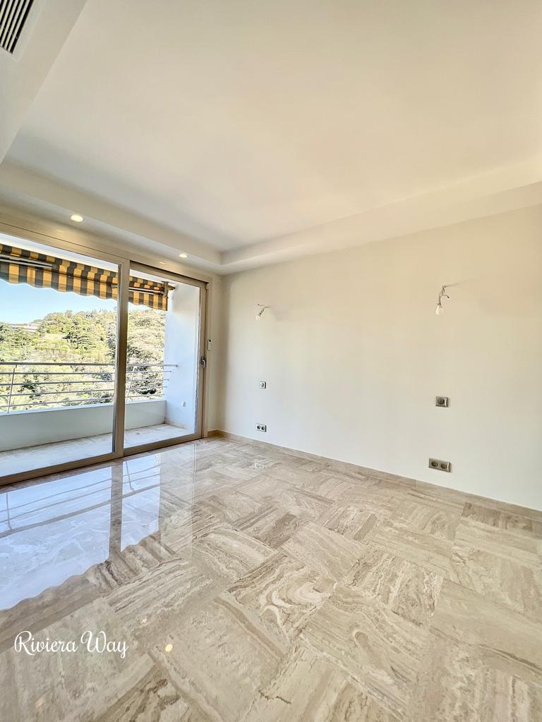 4 room apartment in Cannes, photo #8, listing #83529306