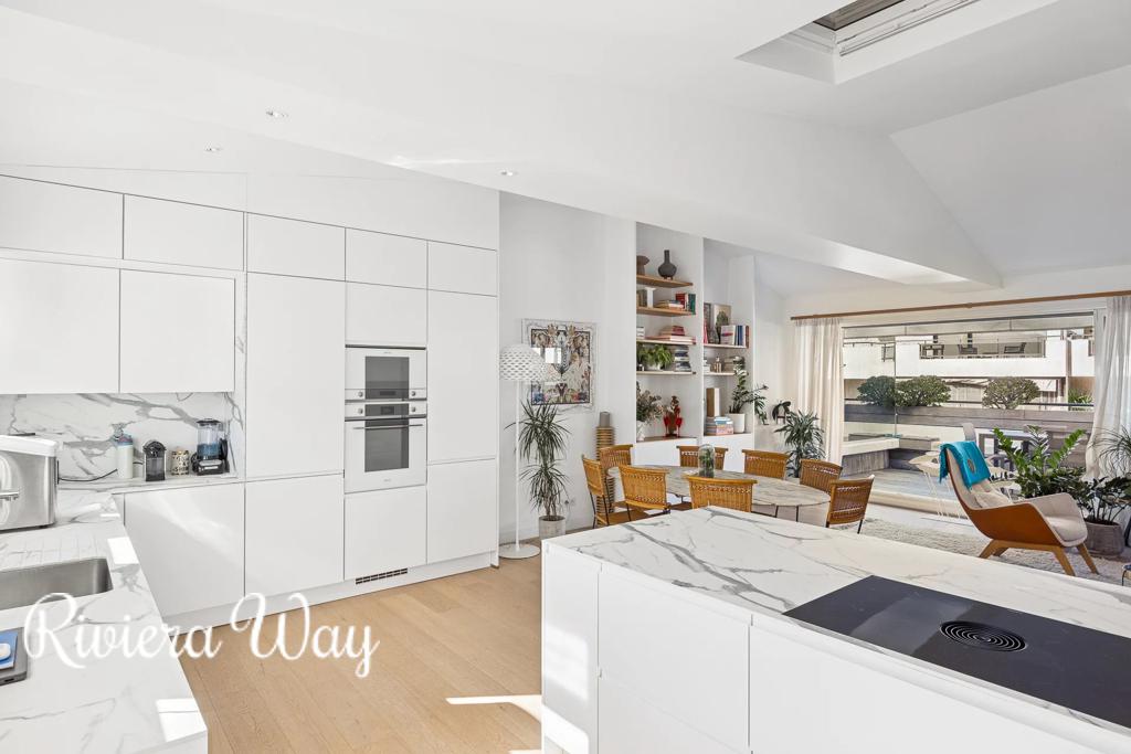 3 room apartment in Cannes, photo #6, listing #104342196