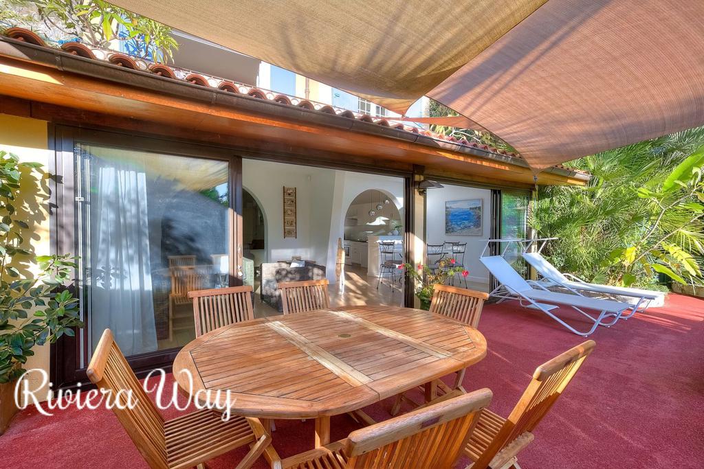 6 room villa in Èze, photo #1, listing #99845970