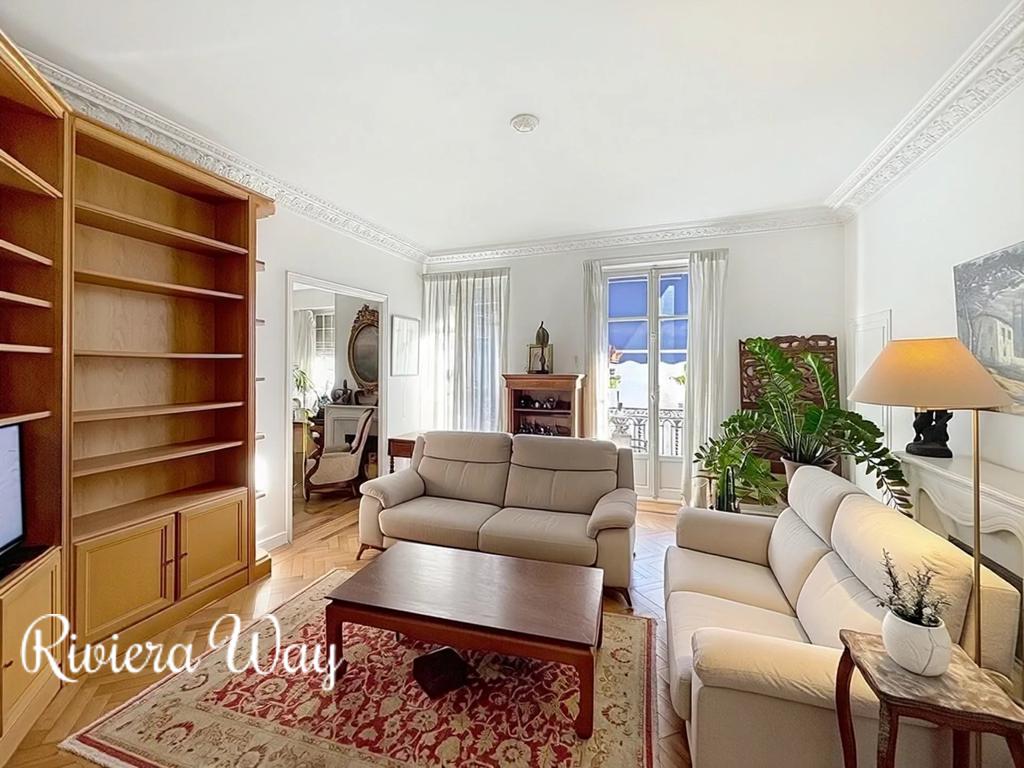 4 room apartment in Nice, photo #7, listing #106330350