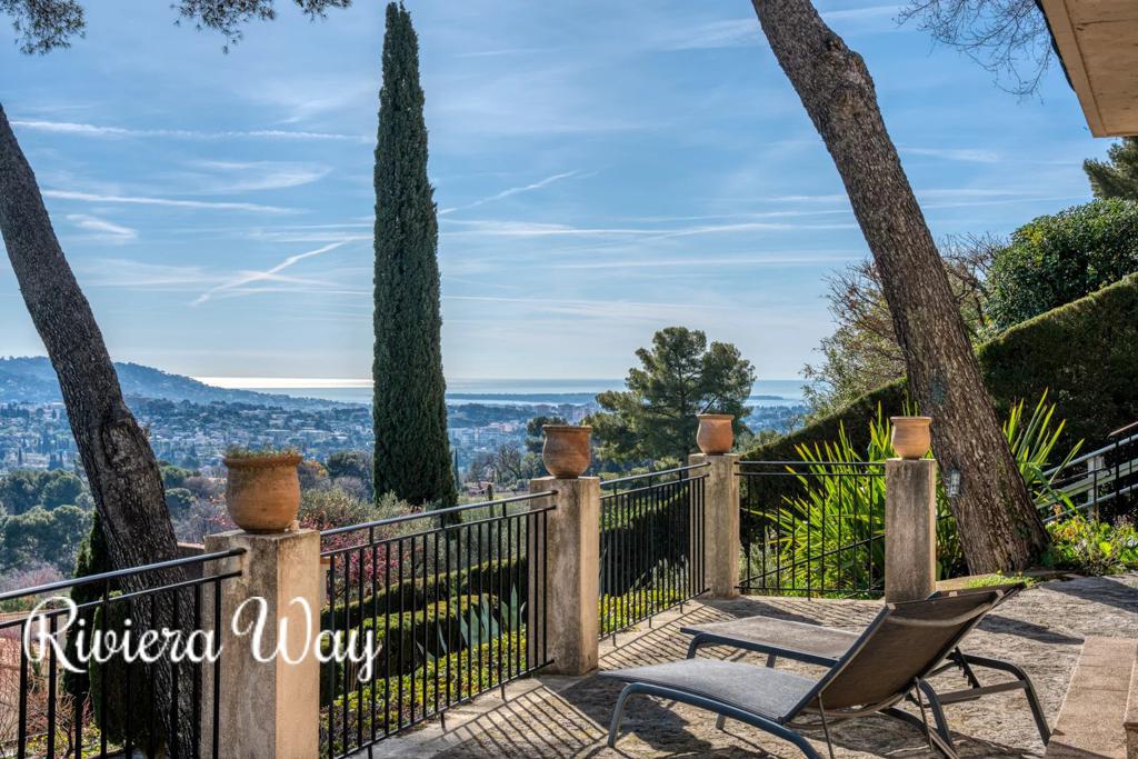 5 room villa in Mougins, photo #2, listing #105818790