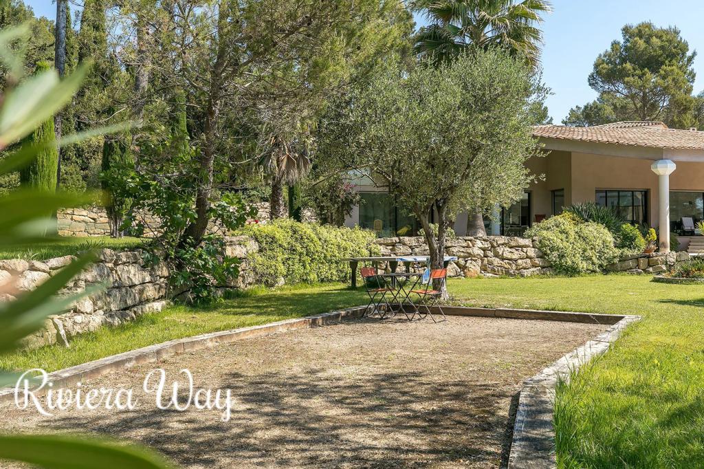 8 room villa in Mougins, photo #5, listing #101672046