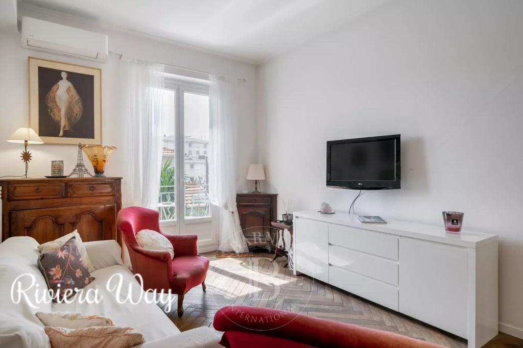3 room apartment in Cannes, photo #3, listing #102730740
