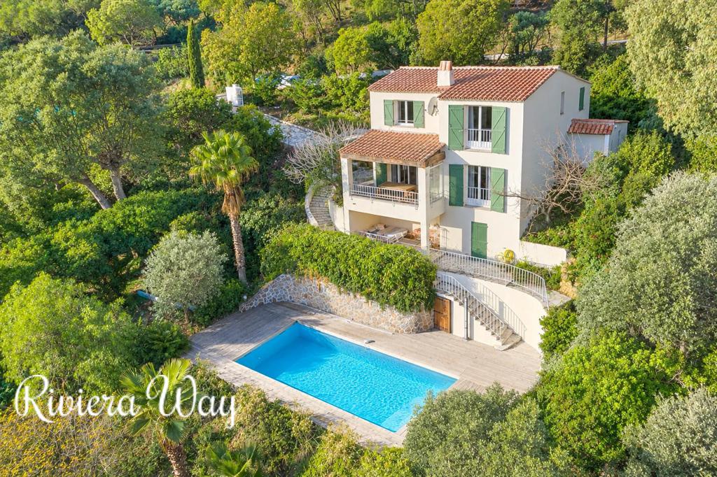 6 room villa in La Croix-Valmer, photo #2, listing #98233002