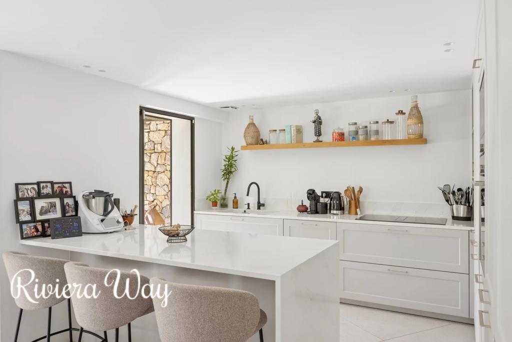 6 room villa in Mougins, photo #6, listing #107064594