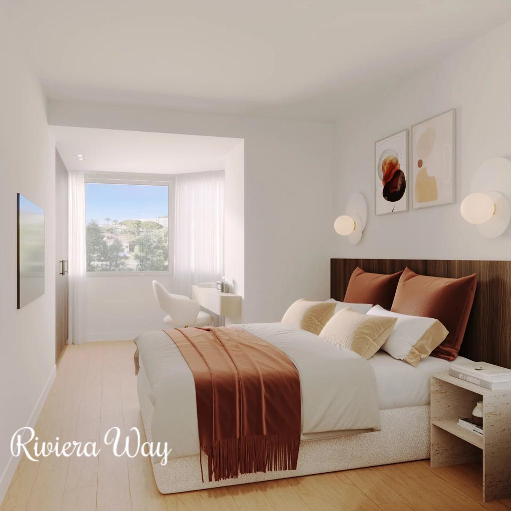 4 room apartment in Port Palm Beach, photo #5, listing #103850838
