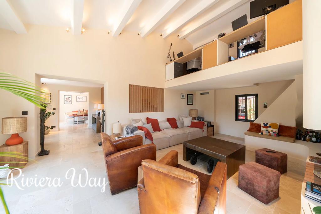 Villa in Mougins, photo #3, listing #106918938