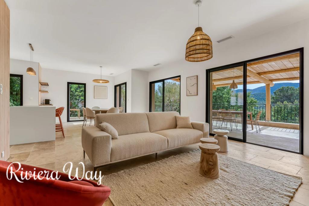 6 room villa in La Croix-Valmer, photo #5, listing #106276254