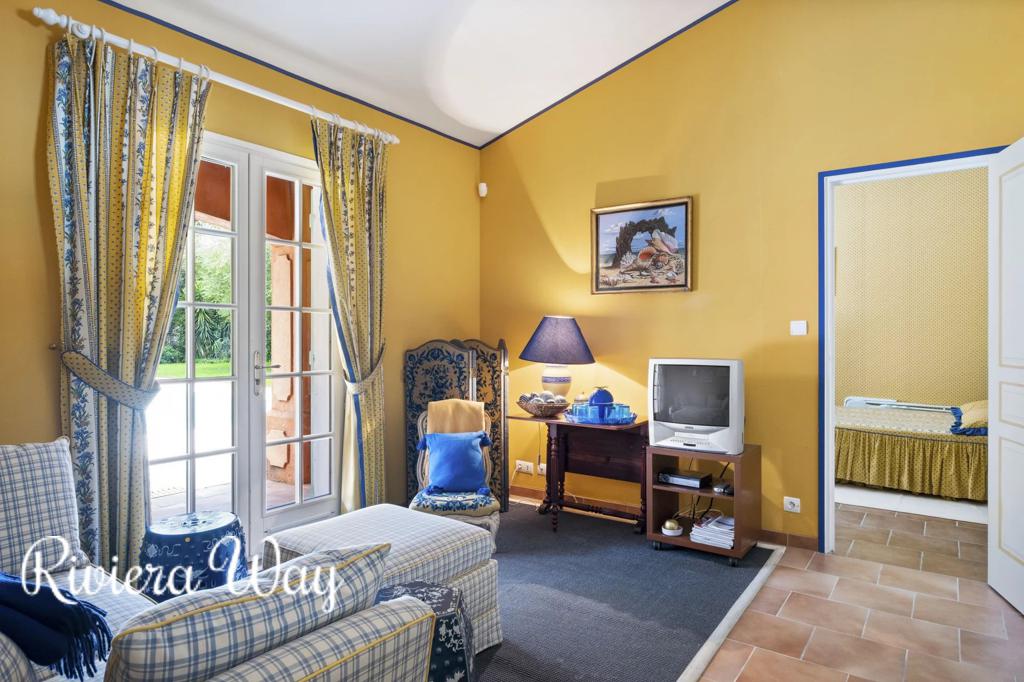 7 room villa in Mougins, photo #1, listing #94692654