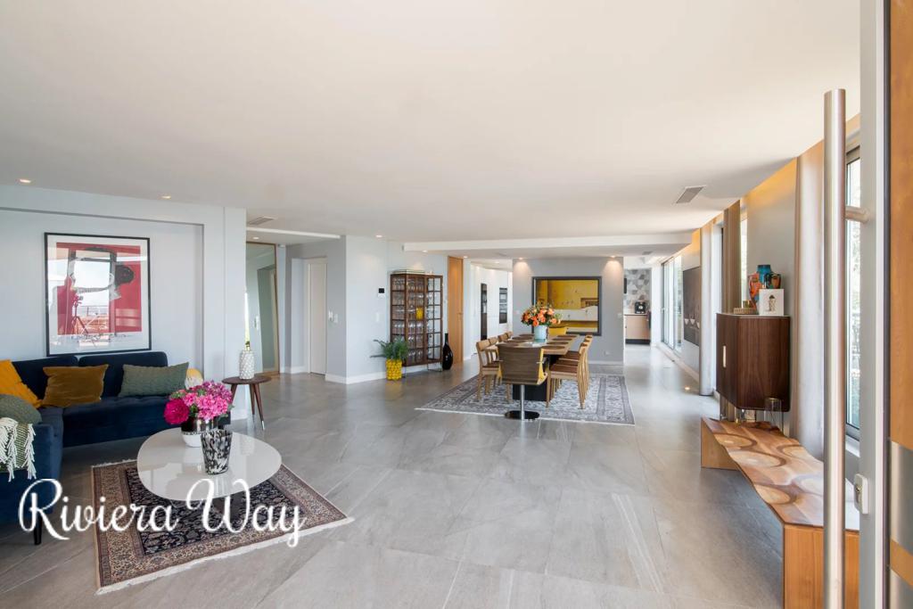 7 room villa in Vallauris, photo #6, listing #100299444