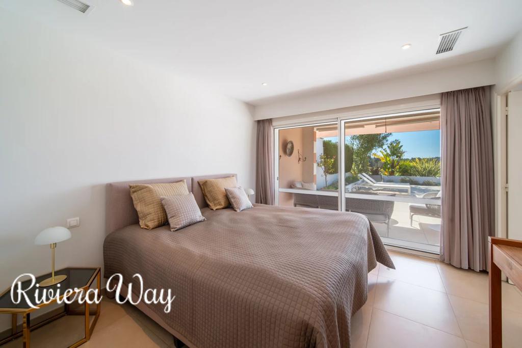 5 room apartment in Mougins, photo #7, listing #106231818