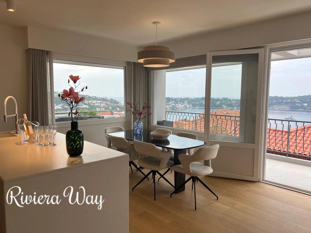 Apartment in Villefranche-sur-Mer, photo #4, listing #103975704