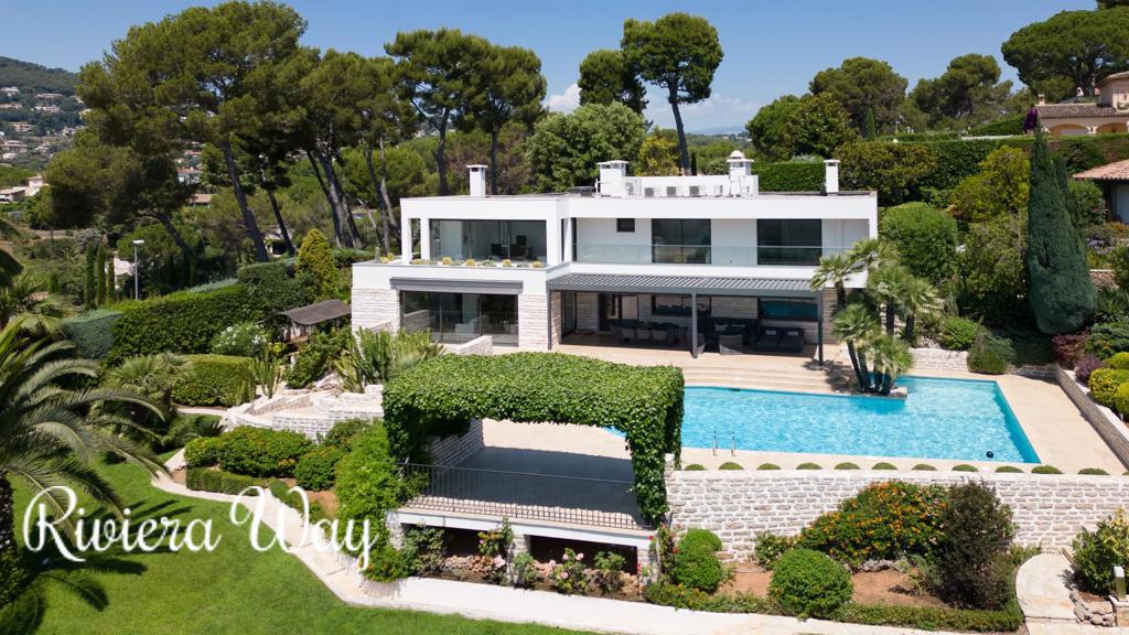 10 room villa in Antibes, photo #9, listing #100447872