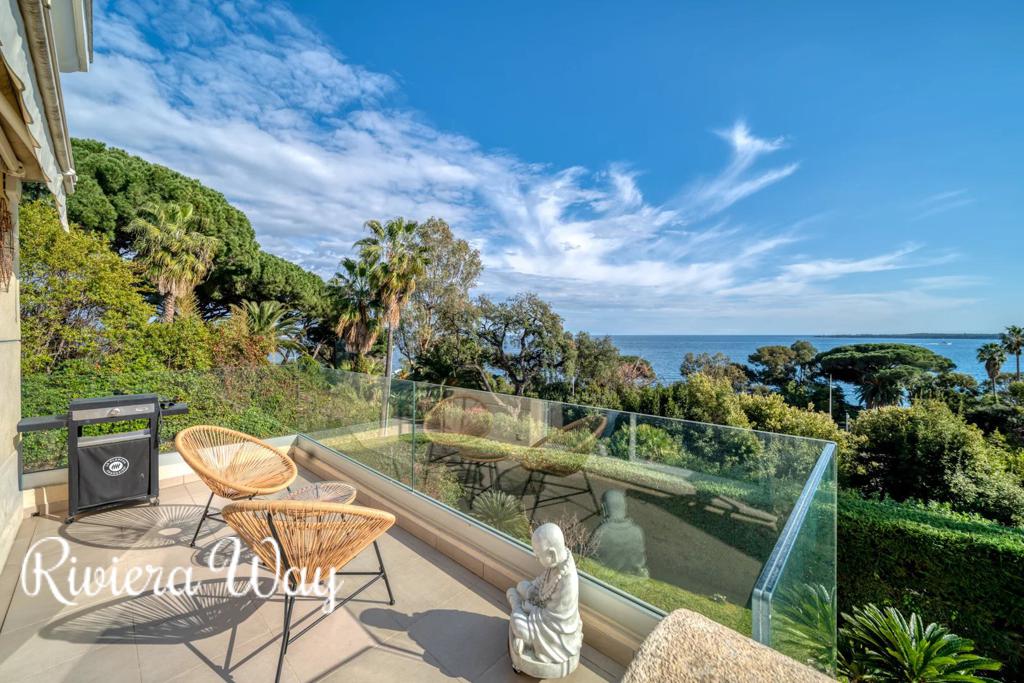 7 room apartment in Cannes, photo #6, listing #105880236