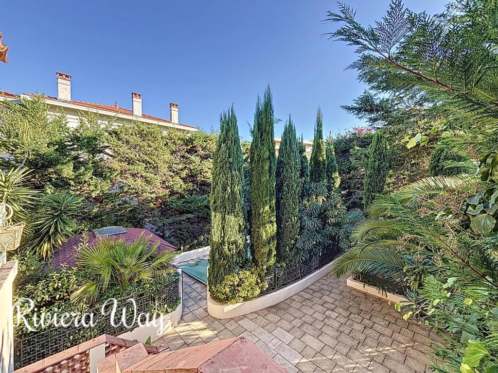 4 room villa in Cap d'Antibes, photo #4, listing #106390410