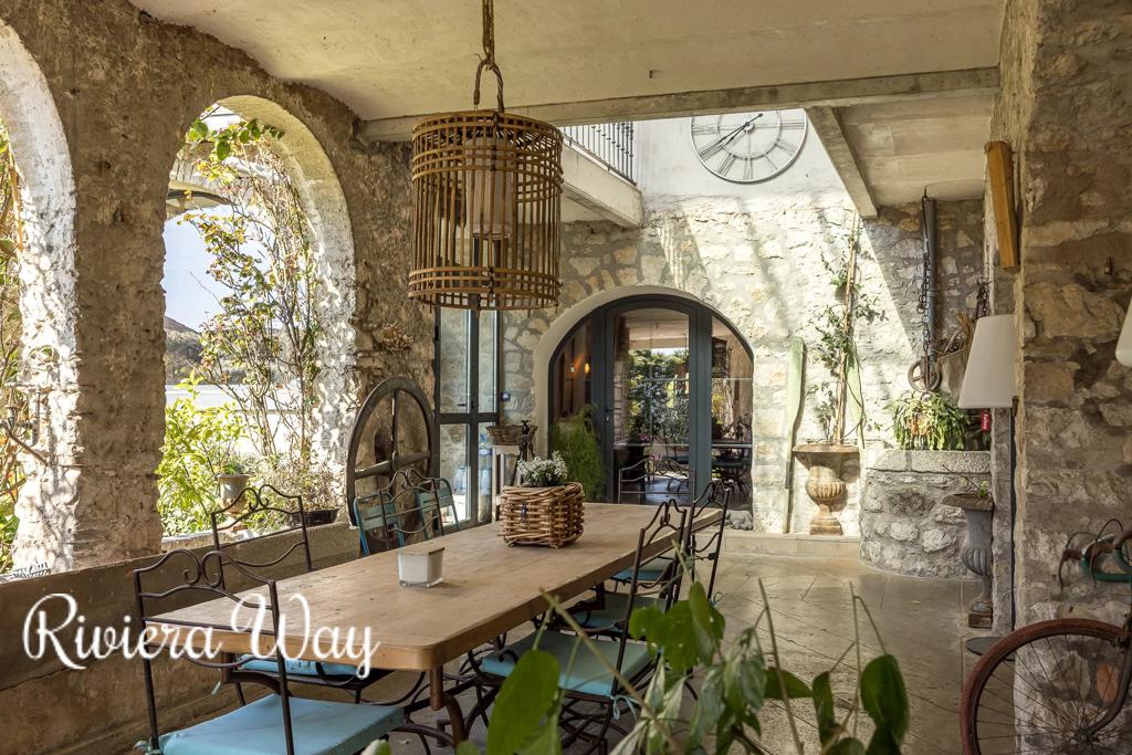 13 room villa in La Colle-sur-Loup, photo #3, listing #102628680