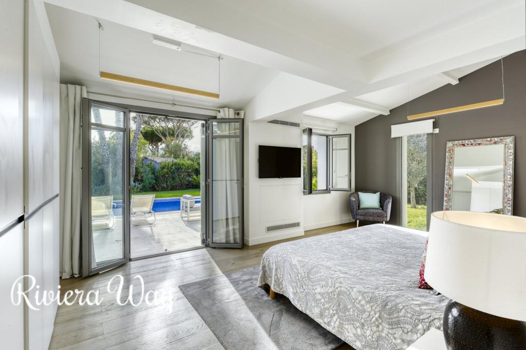 5 room villa in Saint-Tropez, photo #8, listing #80490900