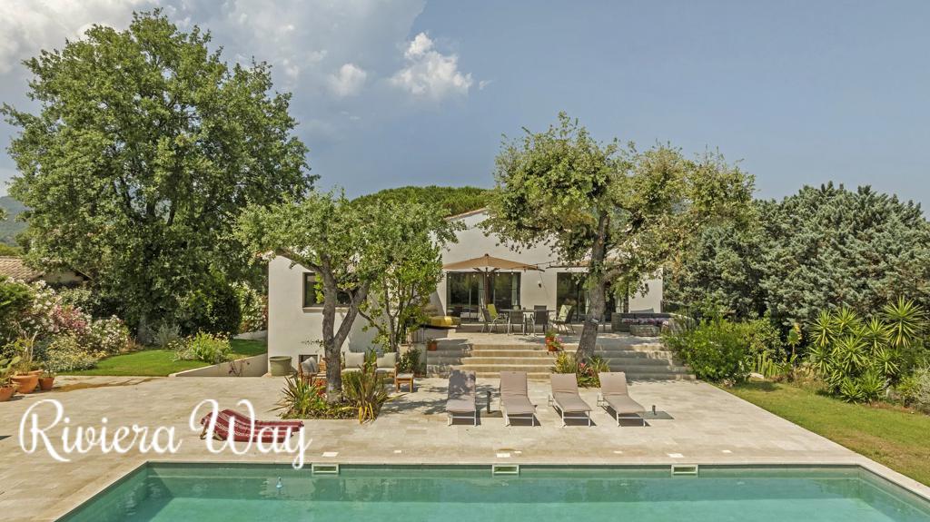 10 room villa in Grimaud, photo #8, listing #104001870