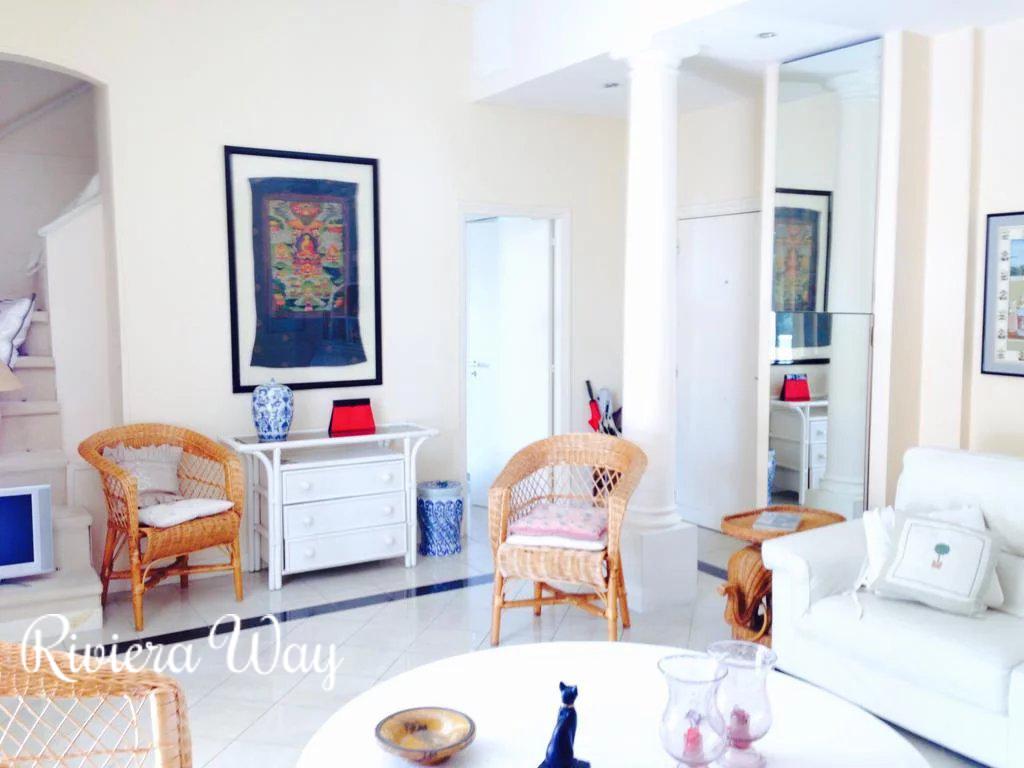 2 room apartment in Roquebrune — Cap Martin, photo #4, listing #96197808