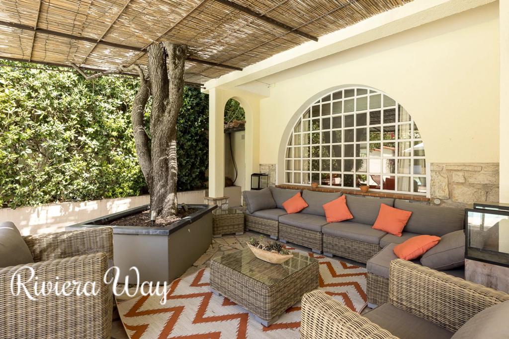 5 room villa in Antibes, photo #3, listing #106488732