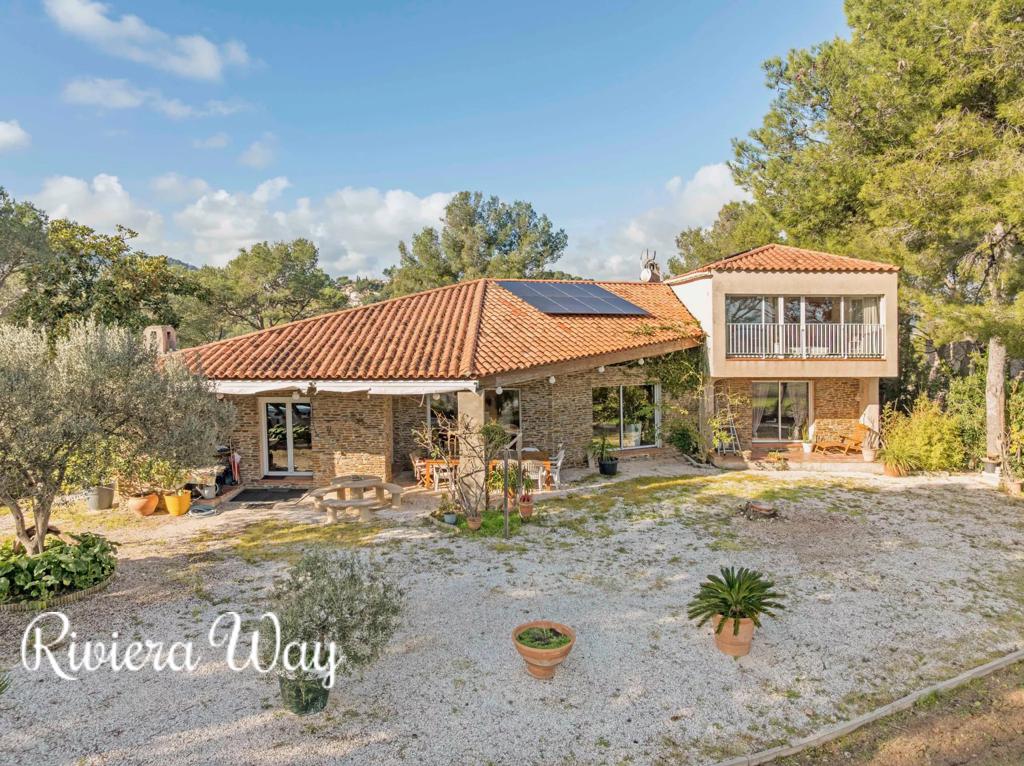 6 room villa in Hyères, photo #3, listing #105532182