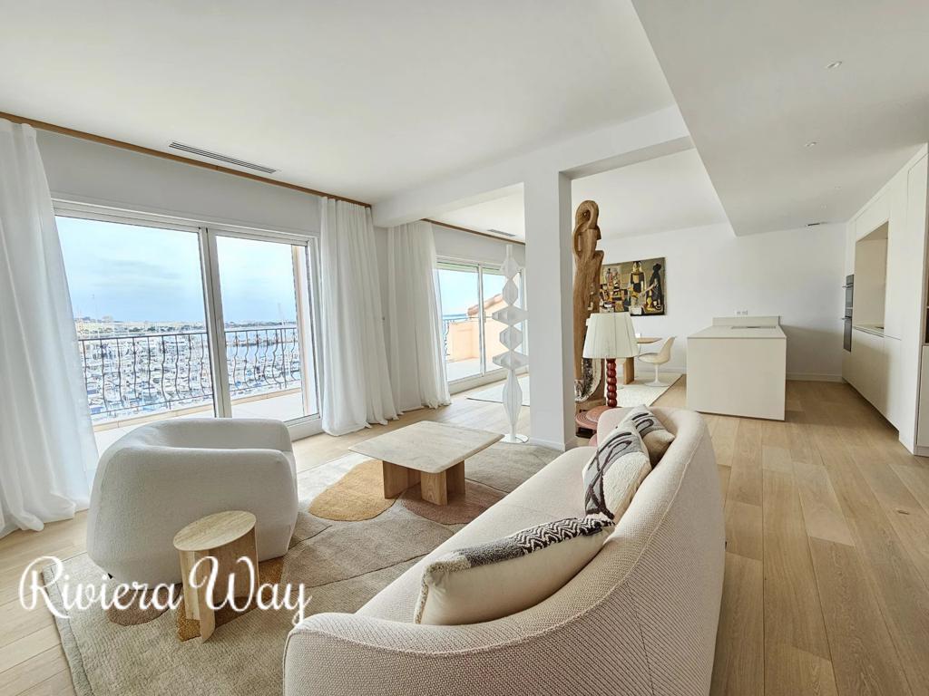 4 room apartment in Cannes, photo #7, listing #100429182