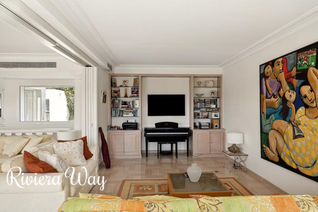 7 room villa in Cap d'Antibes, photo #9, listing #100289994