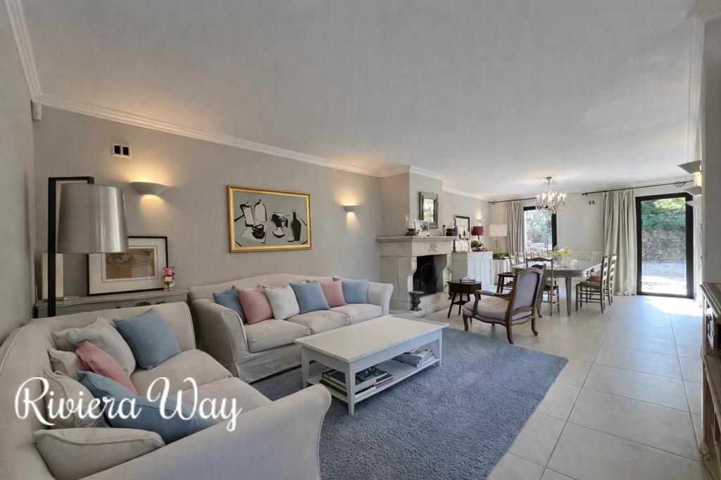6 room villa in Le Rouret, photo #5, listing #105666540
