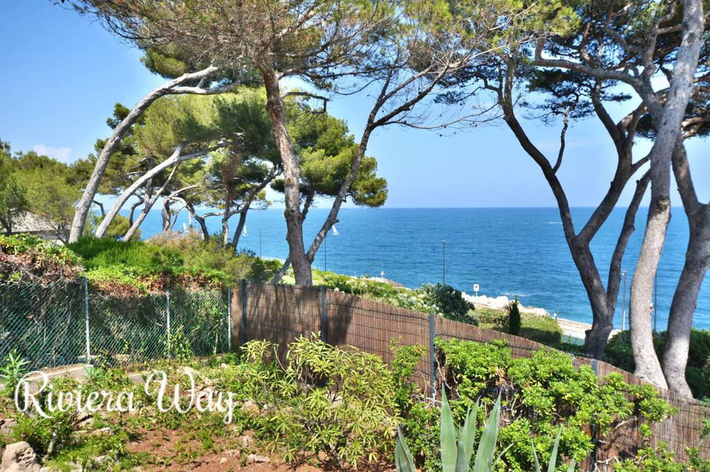 7 room villa in Cap d'Antibes, photo #1, listing #95496828