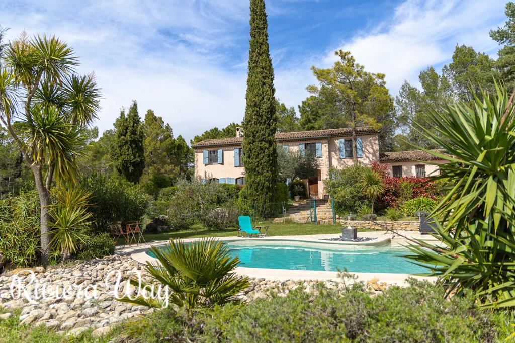 7 room villa in Tourrettes, photo #10, listing #102918270