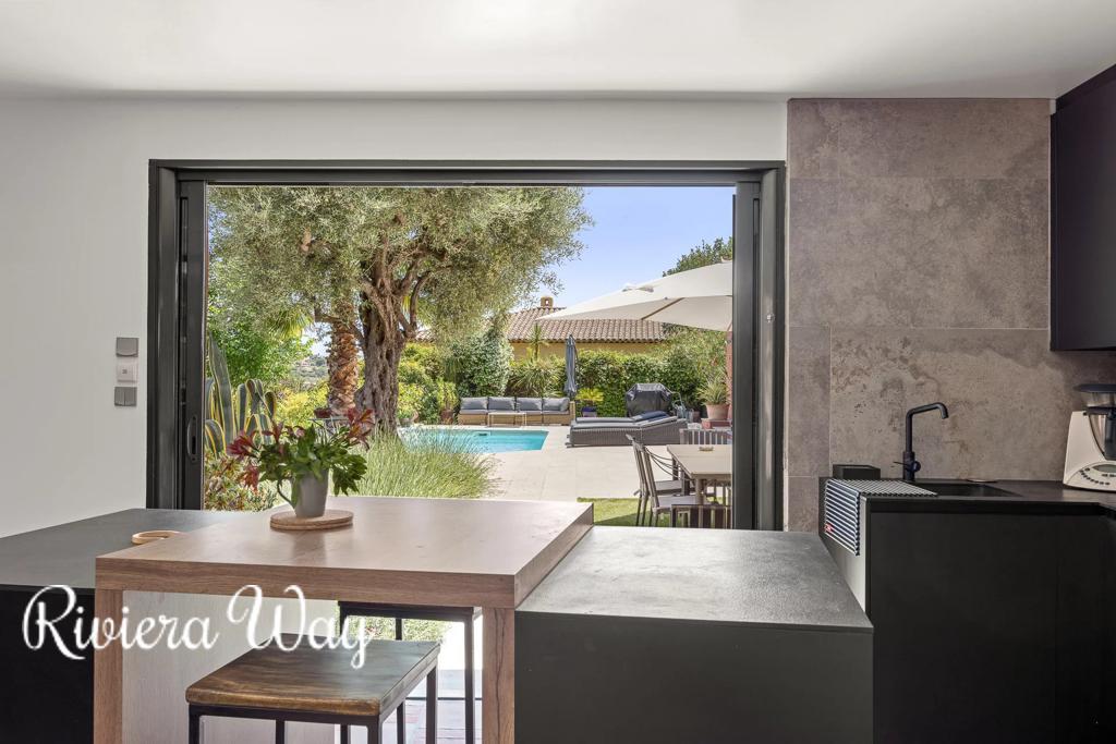 Villa in Tourrettes-sur-Loup, photo #1, listing #95104044