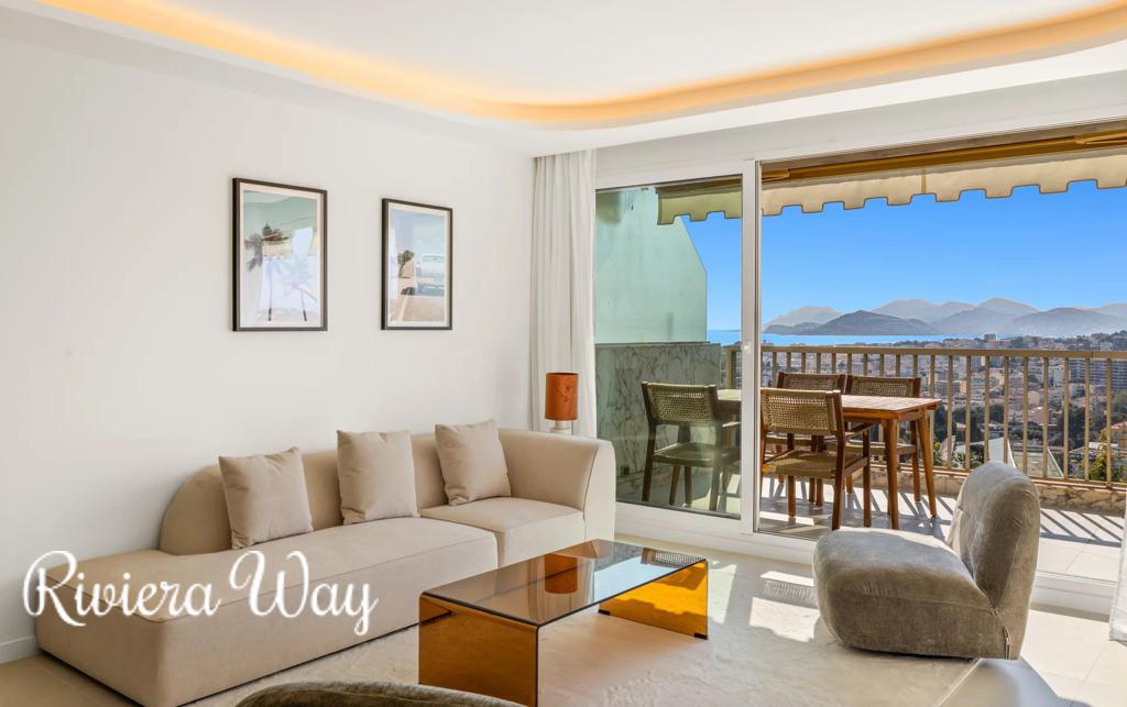 3 room apartment in Cannes, photo #3, listing #106063734