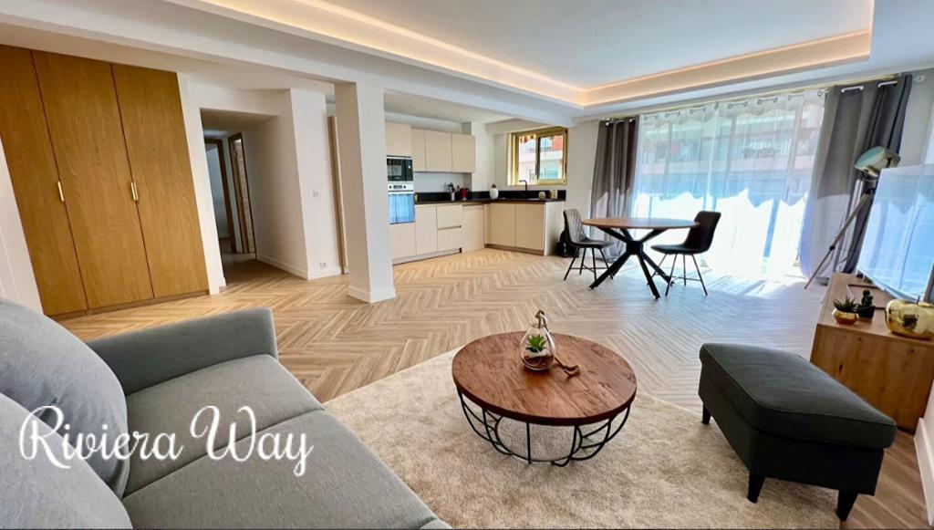 3 room apartment in Antibes, photo #1, listing #103465908