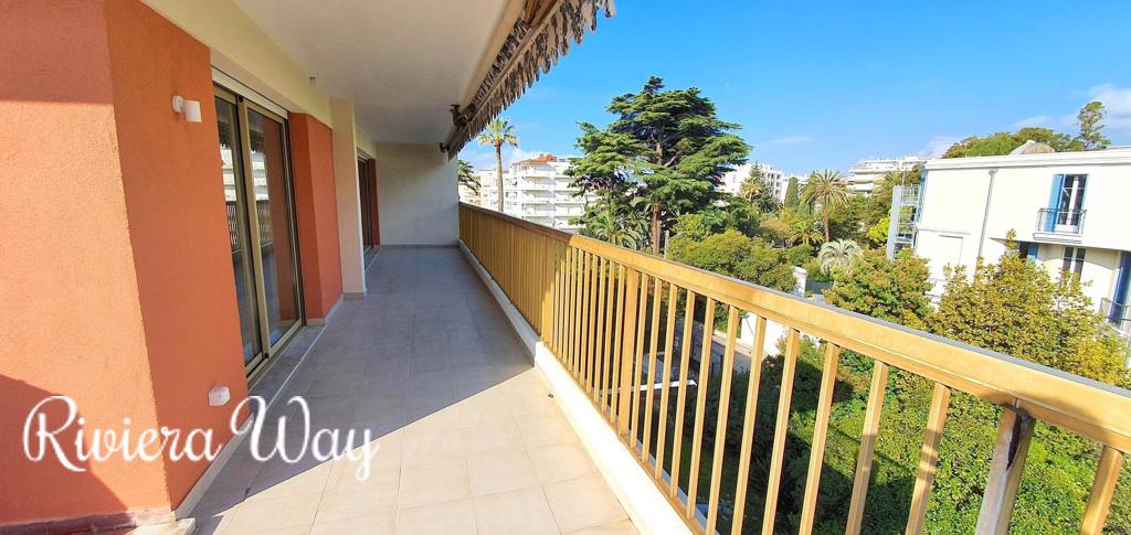 3 room apartment in Cannes, photo #9, listing #83428674