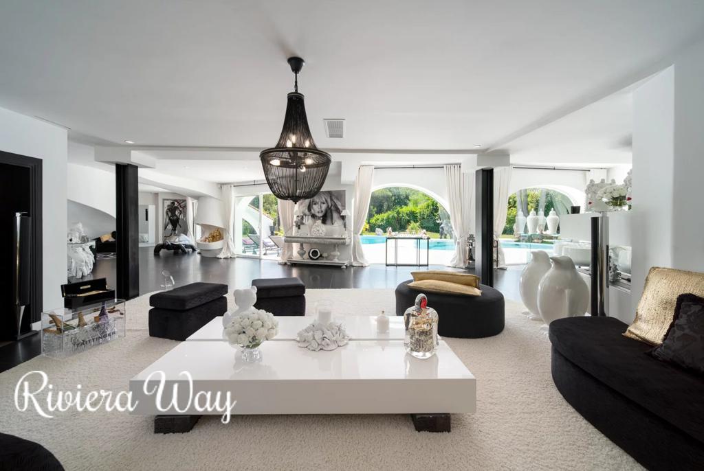 8 room villa in Mougins, photo #6, listing #105737898