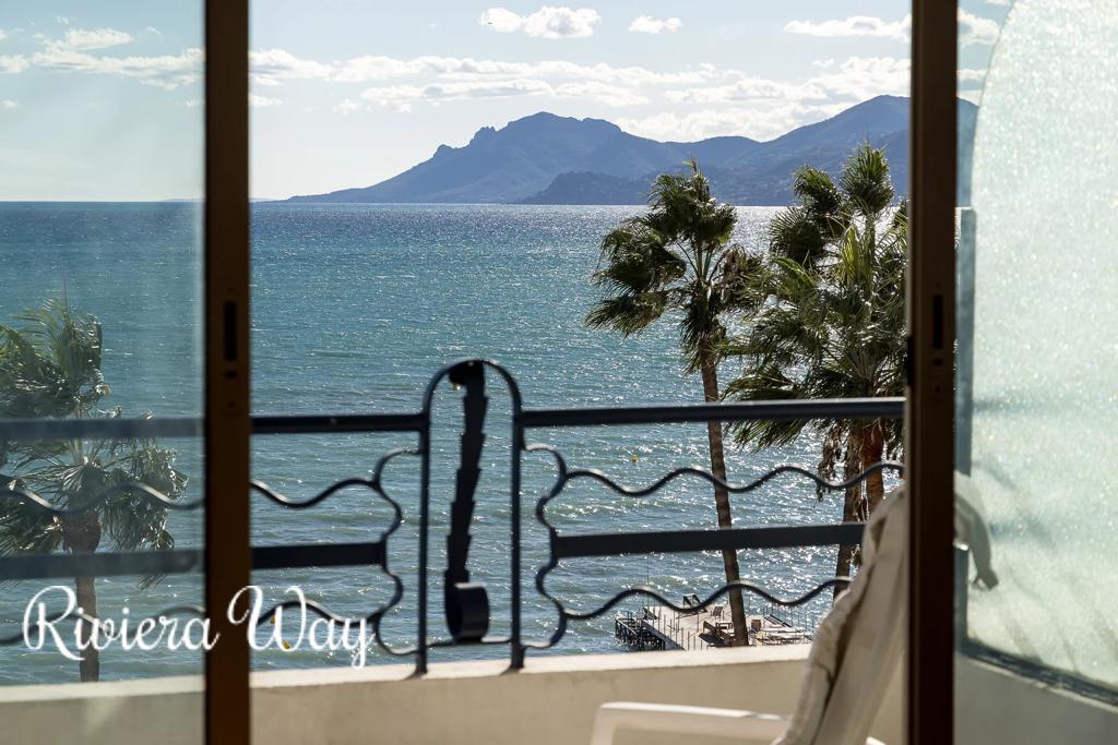 3 room apartment in Cannes, photo #6, listing #100699116